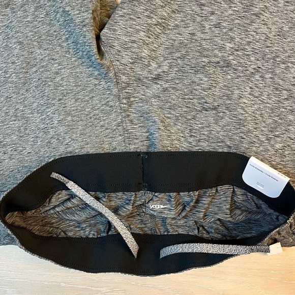 Nike Men's Heather Gray Athletic Shorts - Picture 4 of 4